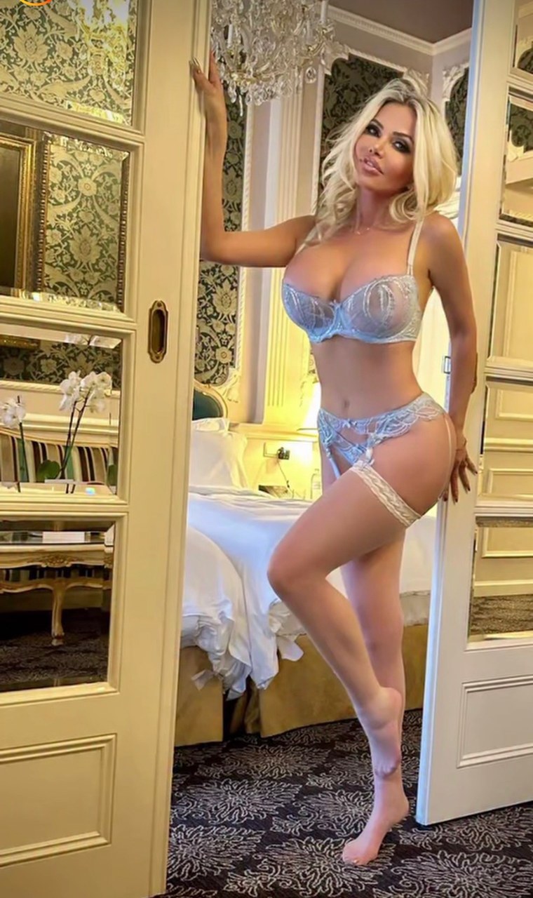 Victoria Zdrok 12